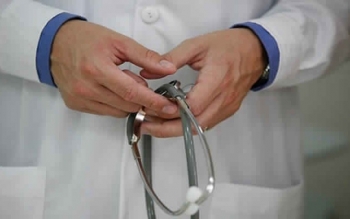 تنسيقية هياكل المهن الصحية تدعو إلى إطلاق سراح 5 أطباء وصيدليين اثنين وفتح تحقيق بخصوص وفاة طبيب في السجن