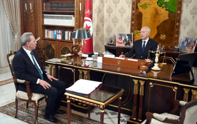مشاركة تونس في القمة الكورية الإفريقية محور لقاء بين رئيسي الجمهورية والحكومة