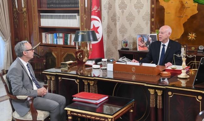 رئيس الدولة يؤكد لدى استقباله وزير الشؤون الاجتماعية ان العدل الاجتماعي هو أساس نمو الاستقرار