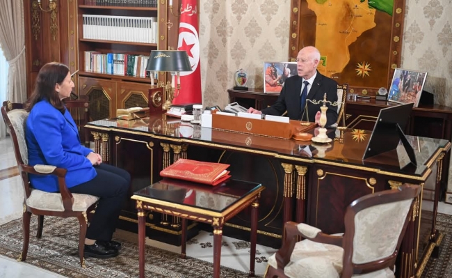 رئيس الجمهورية: تونس في حاجة إلى تشريعات جديدة في كافة القطاعات ،ولكن في حاجة أيضا إلى مسؤولين يشعرون بالمسؤولية