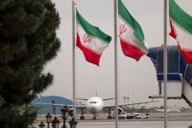 مطار طهران يُوقف الرحلات الجوية بعد الغارات الإسرائيلية