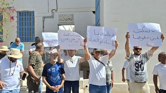 قفصة: أهالي المظيلة يحتجّون بسبب الانقطاع المتكرّر للمياه