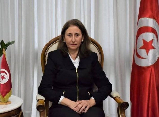 خلال لقائها برئيس السنغال: رئيسة الحكومة تدعو إلى إيلاء الأهمية للمشاريع ذات الأولوية