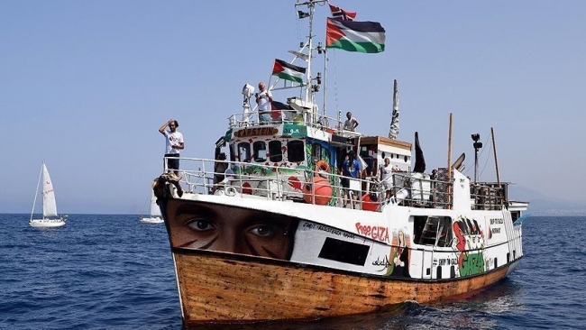انطلاق أول سفينة ضمن أسطول الصمود العالمي