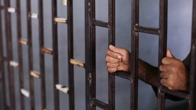 عامان سجنا وخطايا مالية لرجل أعمال ينشط في قطاع الزيوت