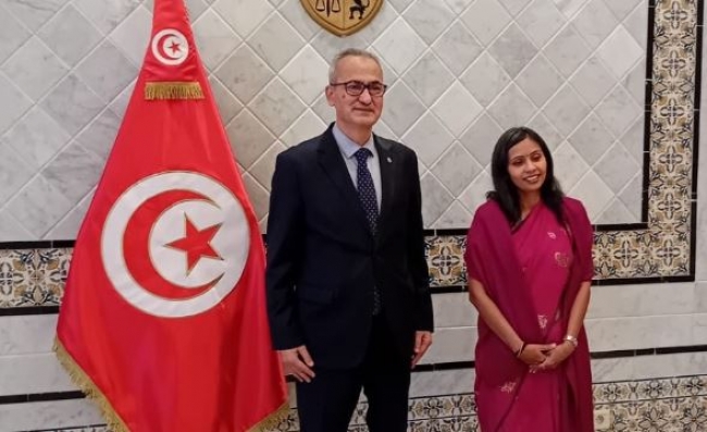 كاتب الدّولة لدى وزير الشؤون الخارجيّة يستقبل سفيرة الهند الجديدة بتونس