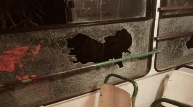 جندوبة: تعرّض 3 حافلات مدرسية للرشق بالحجارة