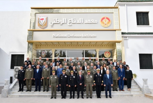 وزير الدّفاع يفتتح الدورة 43 لمعهد الدّفاع الوطني