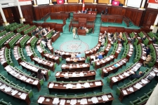 نواب الغرفتين البرلمانيتين يدعون إلى ضمان النفاذ العادل على الخدمات الصحية