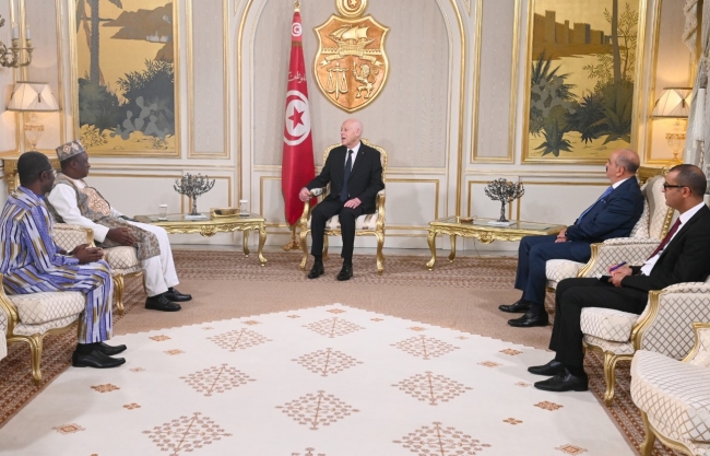 رئيس الجمهورية يتسلم أوراق اعتماد سفراء أجانب جدد لدى تونس
